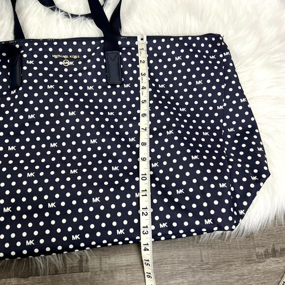 Michael Kors Navy Polka Dot Large Jet Set Nylon Packable Tote Travel Bags Set - Picture 7 of 11
